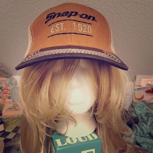 Snap On suede ball cap